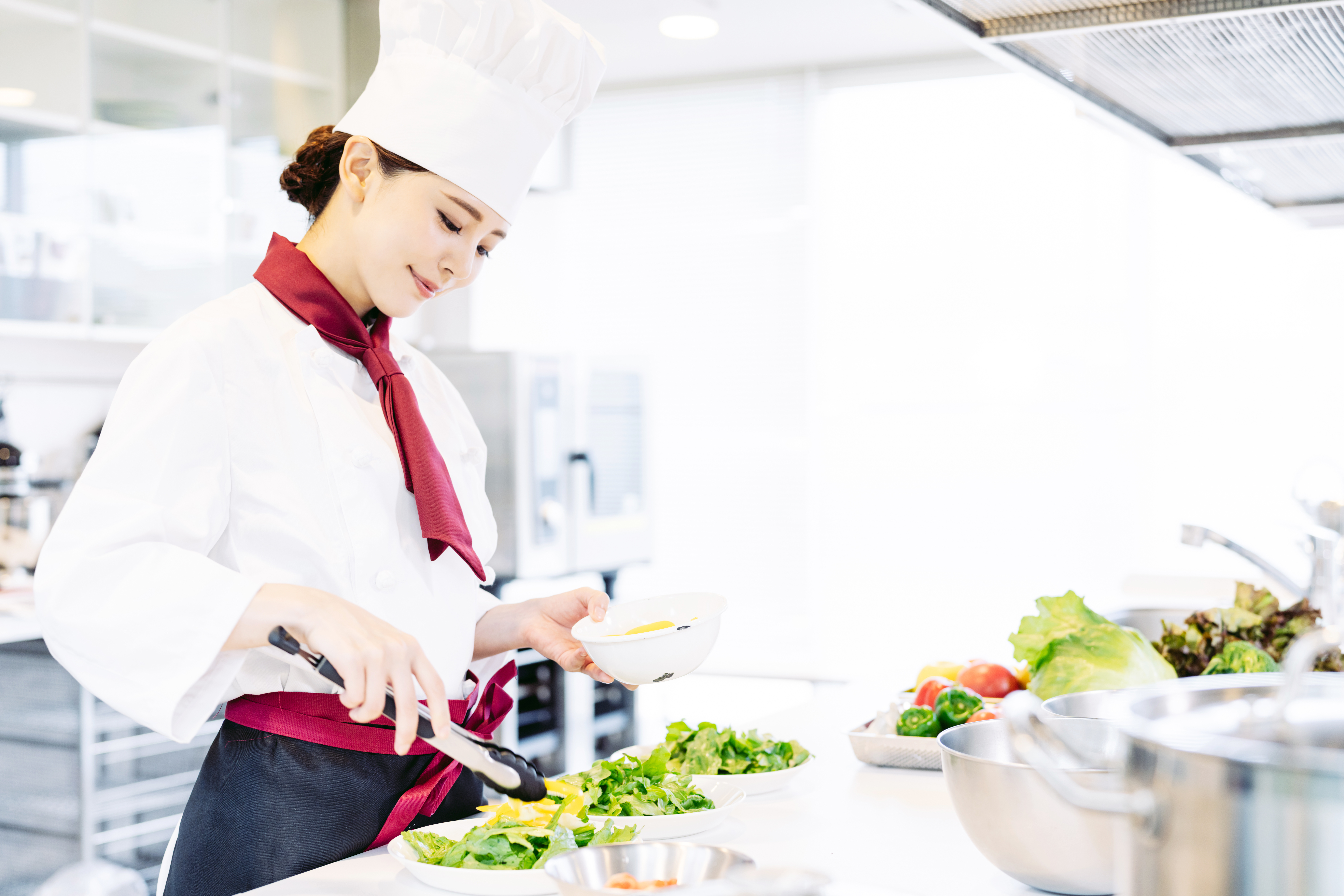 女性調理師